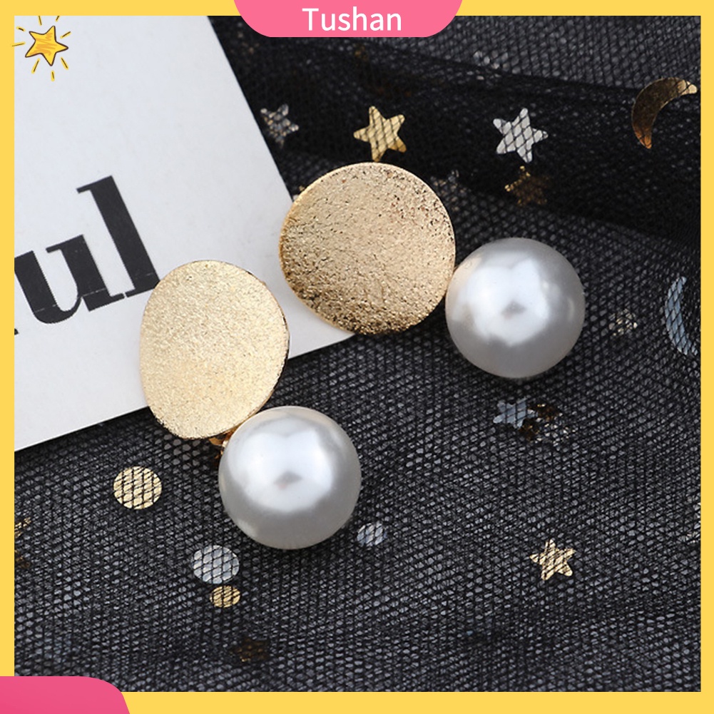 Khuyên tai đinh tán mặt hình tròn bằng kim loại đính hạt ngọc trai giả thanh lịch dành cho bạn nữ