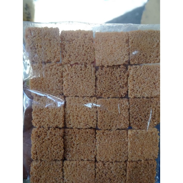 Bánh chả dừa đặc sản Đà Lạt thơm ngon