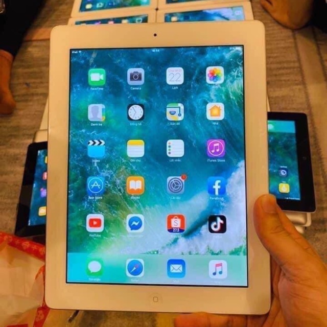 iPad 4 máy zin chính hãng giá rẻ, bảo hành đầy đủ, trẻ học người lớn giải trí | BigBuy360 - bigbuy360.vn