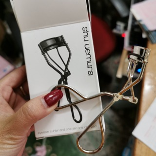 Kẹp mi Shu uemura