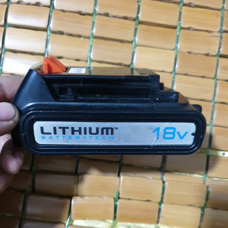 Pin zin black and decker 18V 1,5Ah