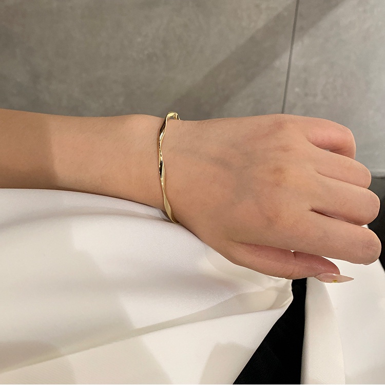 Vòng đeo tay dạng hở thiết kế đơn giản phong cách Hàn Quốc thời trang dành cho nữ
