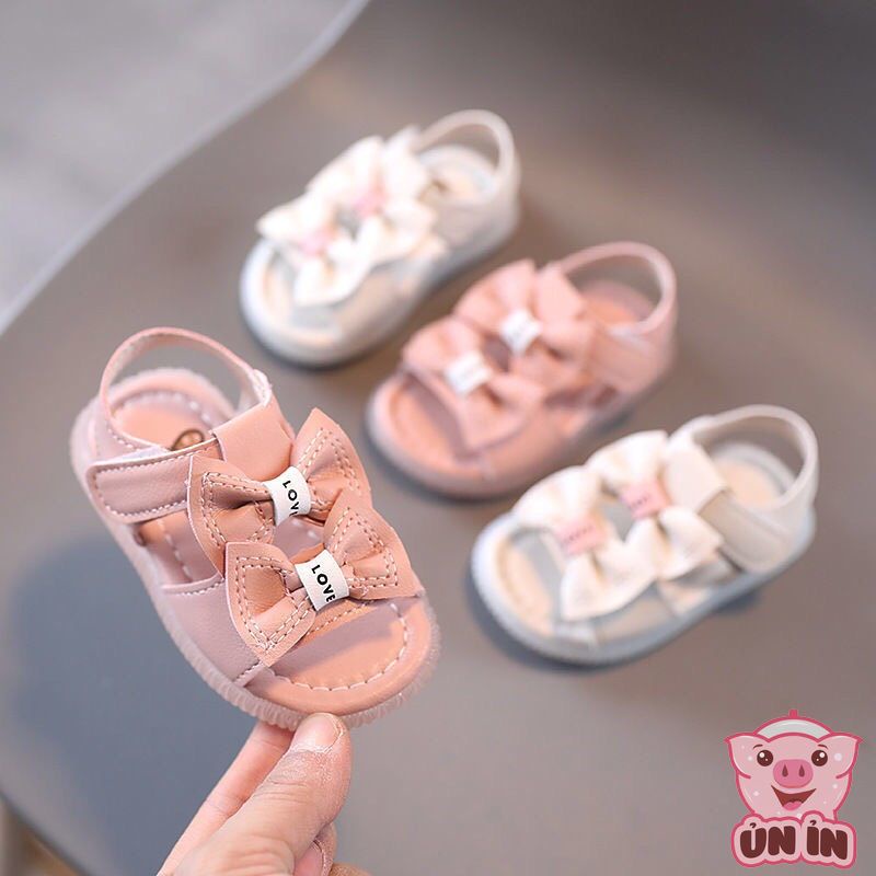 Sandal tập đi bé gái - Dép rọ quai dán da mềm nhẹ gắn 2 Nơ xinh có đế chống trơn trượt cho bé từ 0-2 tuổi B01