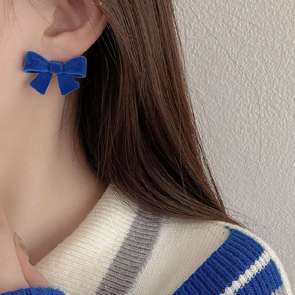 Khuyên tai phong cách vintage cá tính