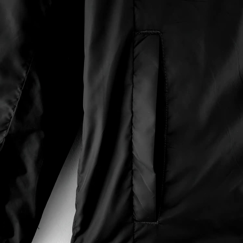 Áo Khoác Câu Lạc Bộ Liverpool Màu Đen Cá Tính Cho Nam Size 22-23