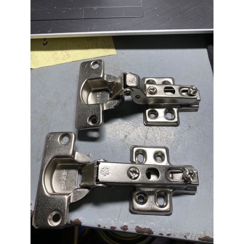 Bản lề bật tủ thường giá 1c
