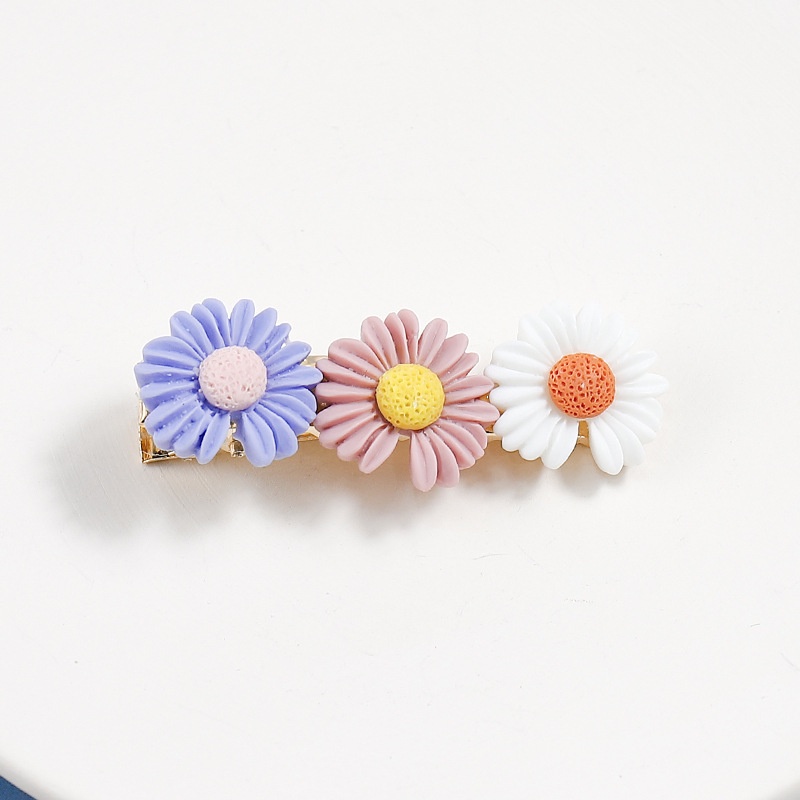 Sét 2 cặp tóc mái ba bông hoa cúc xinh xắn ( giao màu ngẫu nhiên )