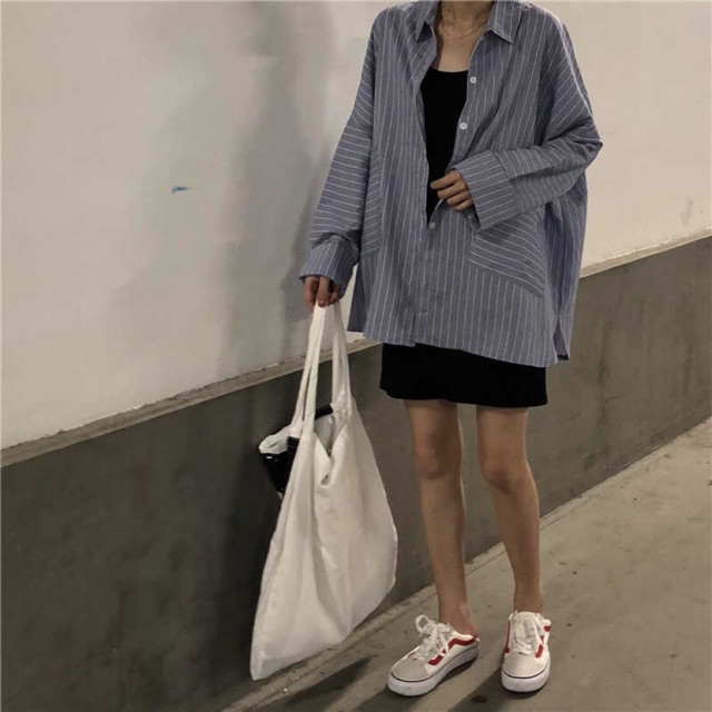 Sơmi dáng thụng xanh