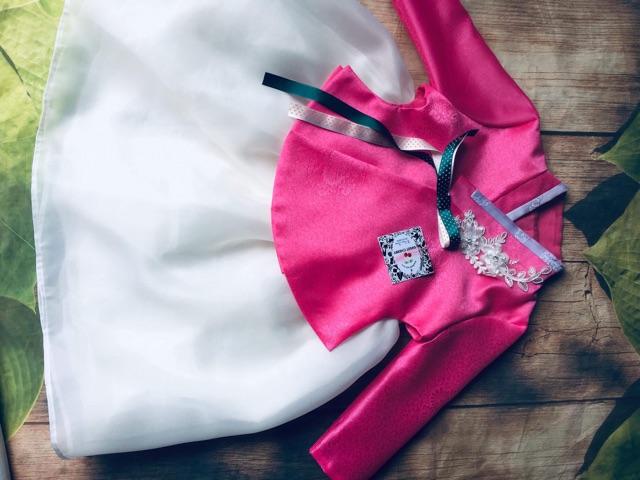 Hanbok cho bé ảnh thật