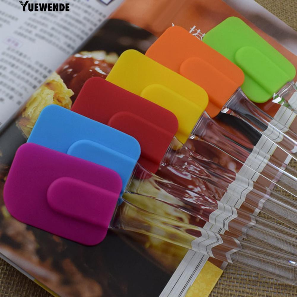 Thìa vét bột bằng silicone tiện dụng