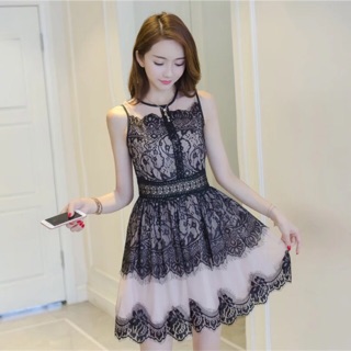 Đầm ren xoè công chúa