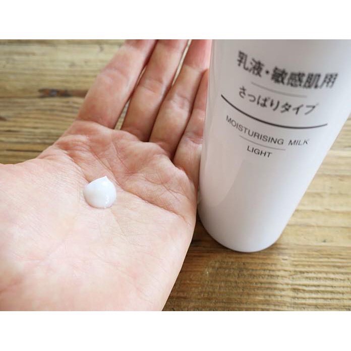 Sữa Dưỡng Muji Moisturizing Milk Light & MOISTURE 200ml