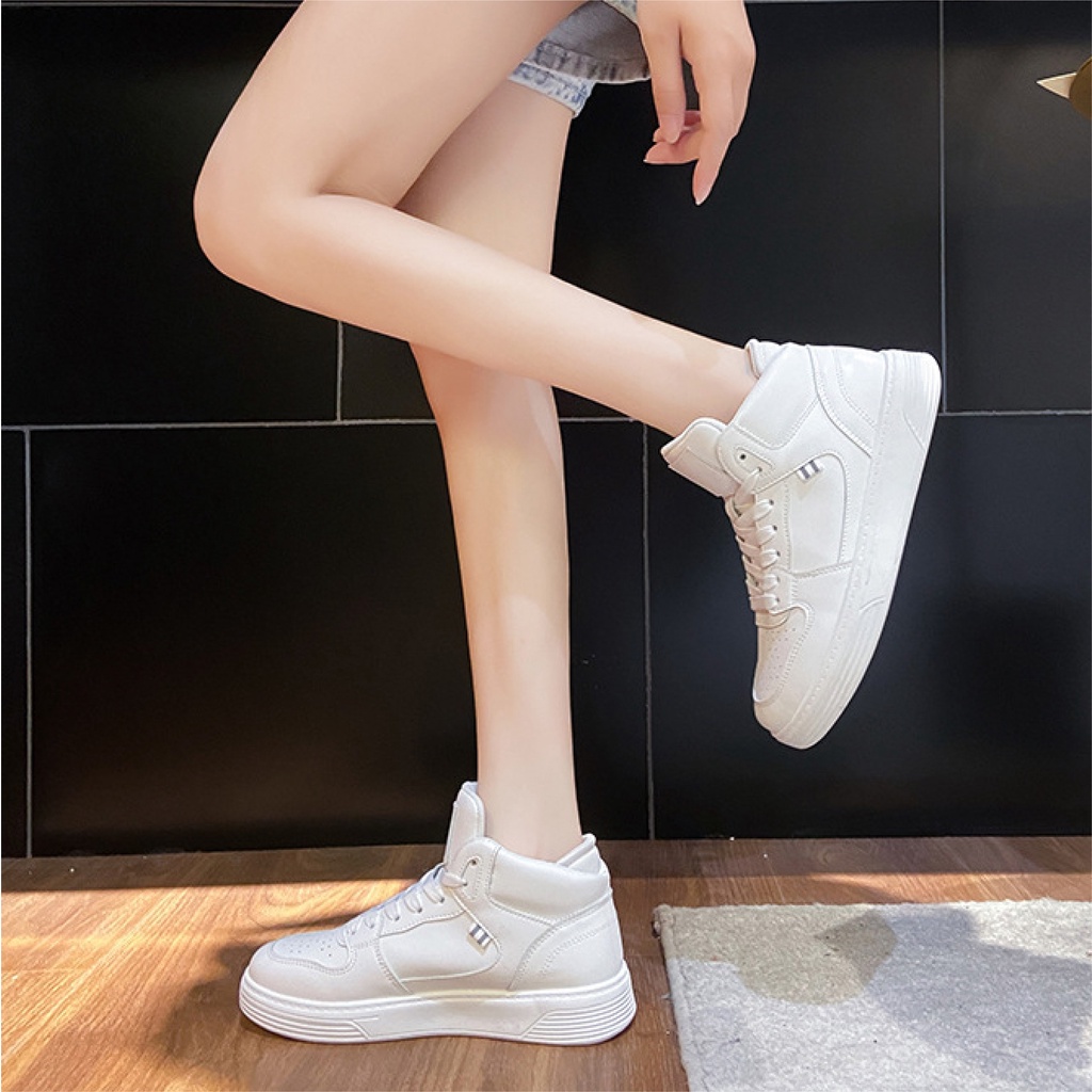 Giày Sneaker Nữ Cổ Cao BLUEWIND Đế Cao Su Nguyên Khối Da PU Mềm Mại 68840