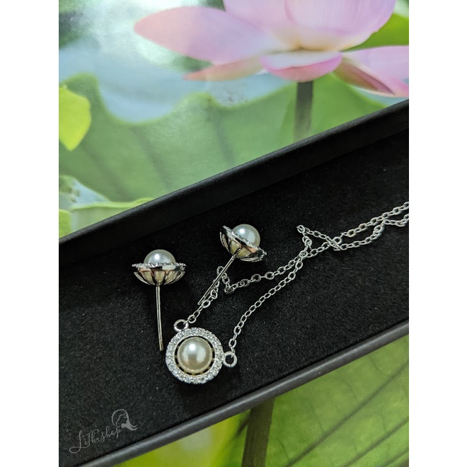 Set dây chuyền và hoa tai cute