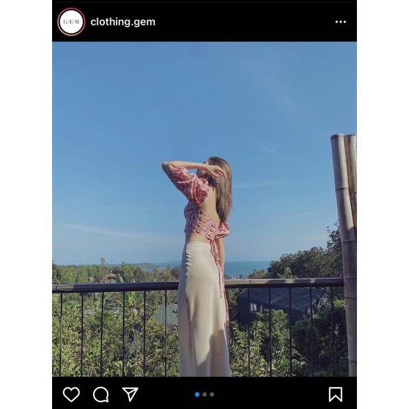 Áo Croptop hở lưng - Gem clothing