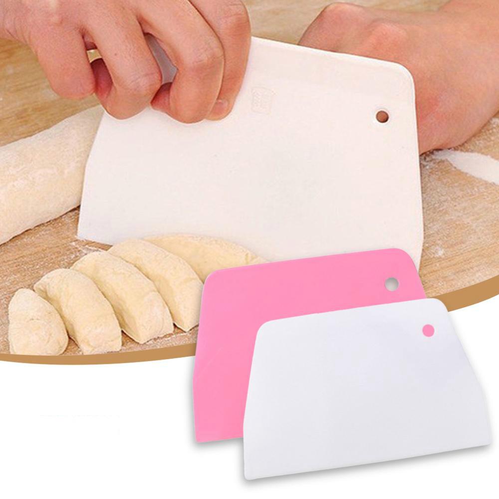 Dụng Cụ Cắt Bột Làm Bánh Tiện Dụng