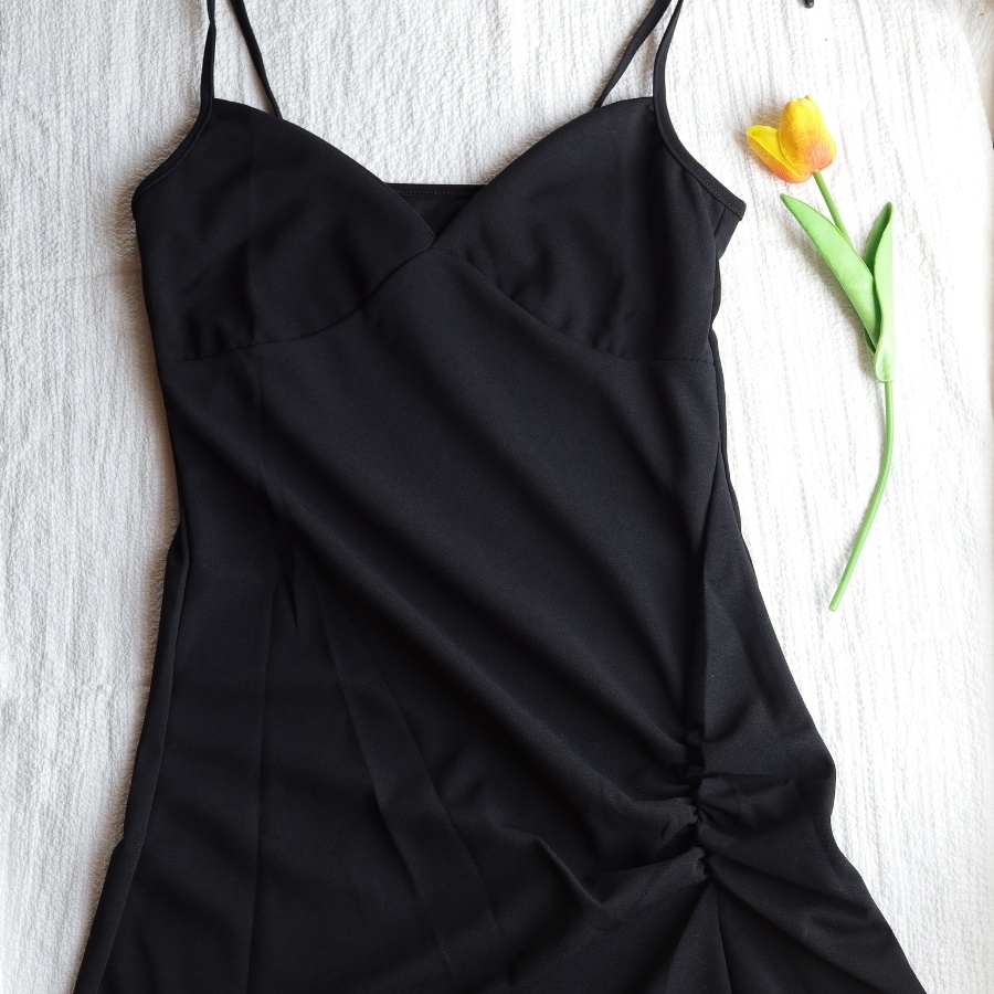 Váy 2 dây body đen nhún eo sexy chất liệu mềm mại | BigBuy360 - bigbuy360.vn