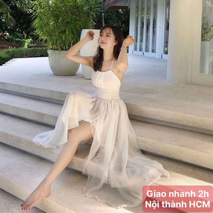 [Hàng sẵn ❤] Váy maxi trắng 2 tà cổ yếm đan dây lưng bo eo, xẻ tà đi biển siu xinh - Hàng loại 1 | BigBuy360 - bigbuy360.vn