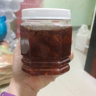 Mứt dâu đặc sản Đà Lạt.