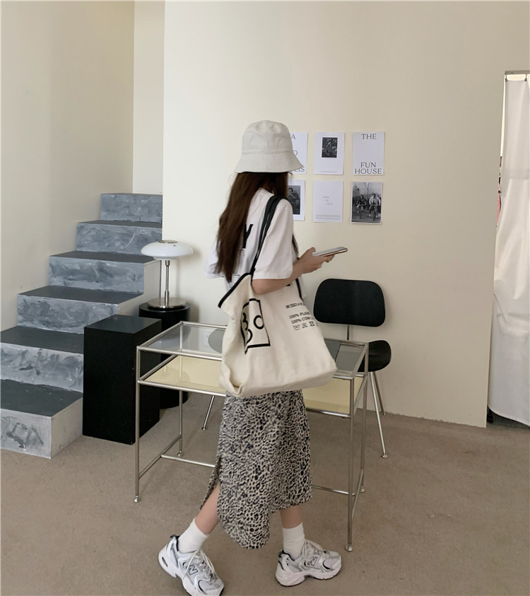 [Mã FAGREEN55 giảm 10% tối đa 30K đơn 99K] Chân Váy Chữ A Lưng Cao Xẻ Tà Phong Cách Hàn Quốc | BigBuy360 - bigbuy360.vn