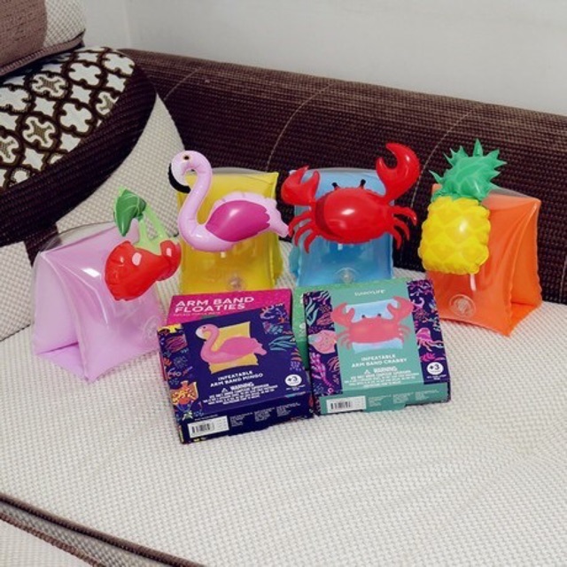 Phao tay cho bé tập bơi