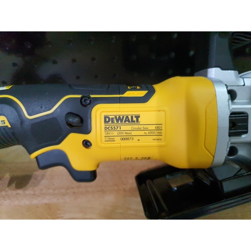 Máy Cưa Đĩa Pin Không Chổi Than 4 1/2&quot; 115mm 20V DEWALT DCS571N-KR - Chính Hãng - SKU DCS571 DCS571N (Body)