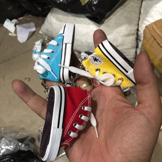 Bọc chân chóng giày converse