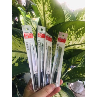 Dao rọc giấy Comix B2806 - thân dao Inox