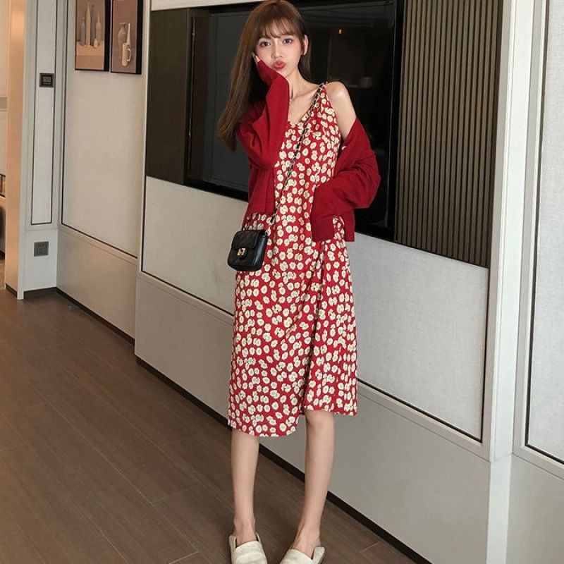 Đầm hai dây hoa cúc màu đỏ Jameela | BigBuy360 - bigbuy360.vn