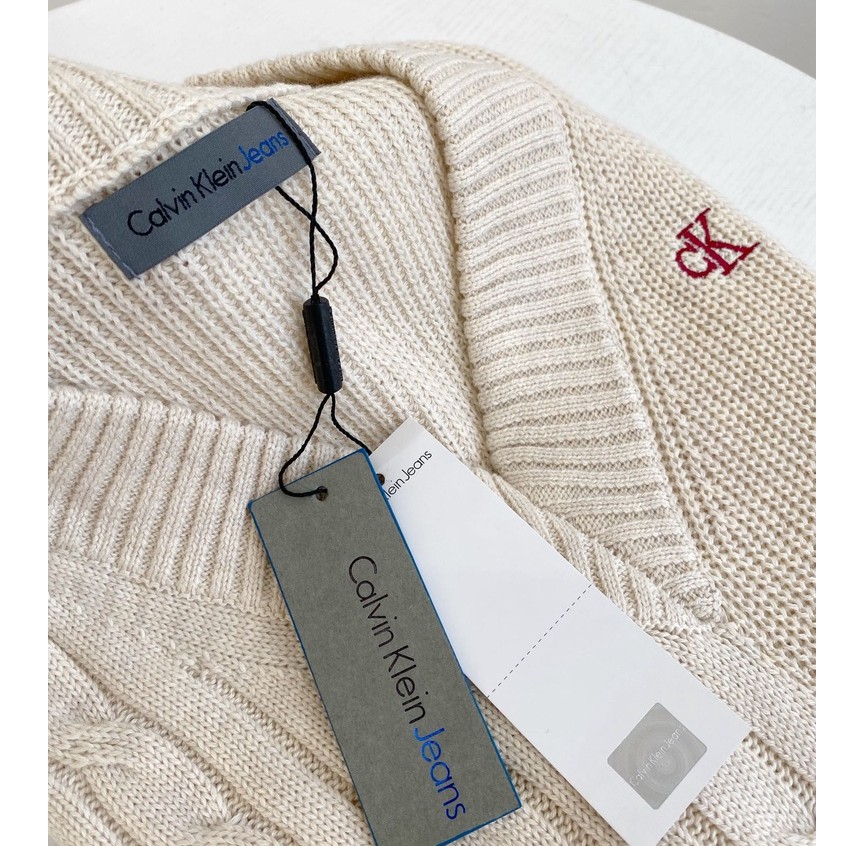 Áo Sweater Dệt Kim Cổ Chữ V Màu Be Hàng Mới