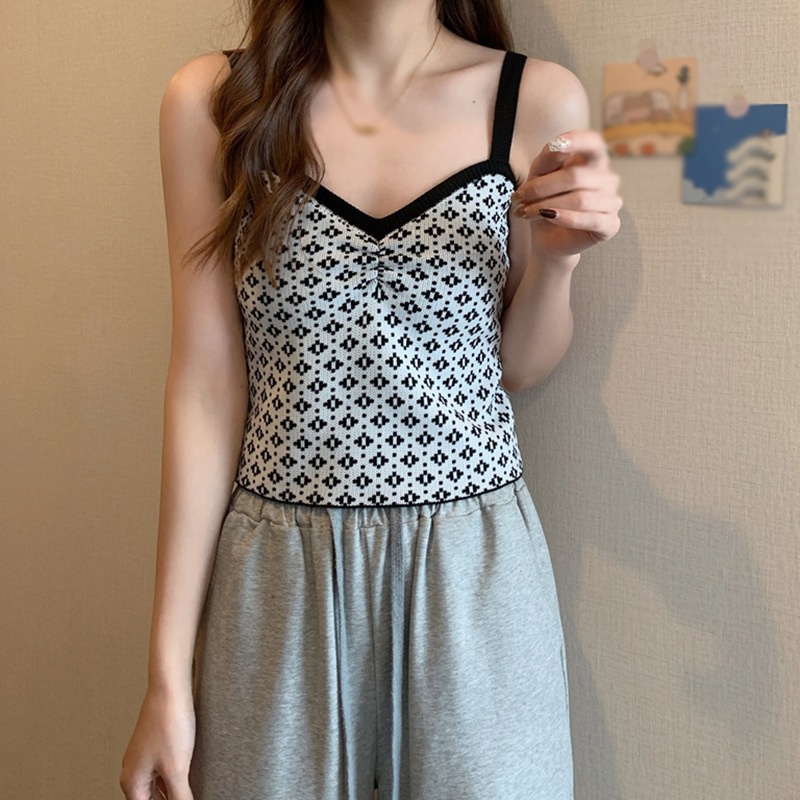 Set Áo Croptop 2 Dây Cổ Chữ V + Áo Khoác Cardigan Thời Trang Cho Nữ