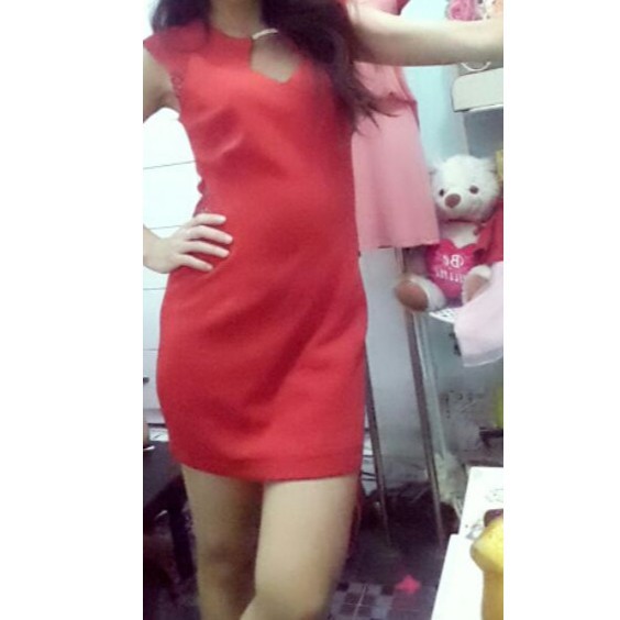 Thanh lý đầm đỏ dưới 50kg