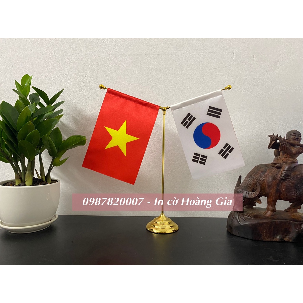 Cờ để bàn Việt Nam - Hàn Quốc đế T vàng