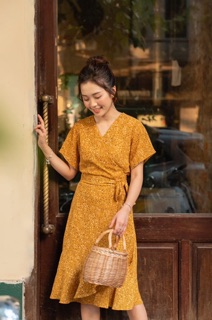 Váy bi thân đắp chéo