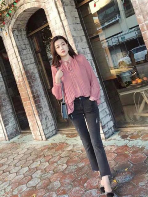 Áo sơ mi voan xếp ly