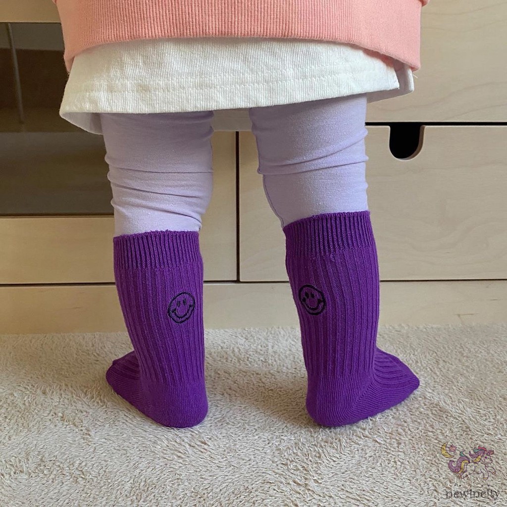 Tất chân thêu họa tiết mặt cười đáng yêu cho bé