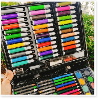 Bộ bút chì màu 150 món cho bé (hình shop chụp)