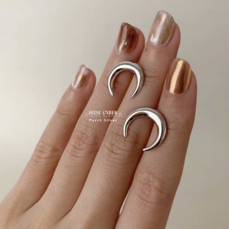 Khuyên Tai Hình Mặt Trăng Khuyết Cá Tính Hợp Thời Trang