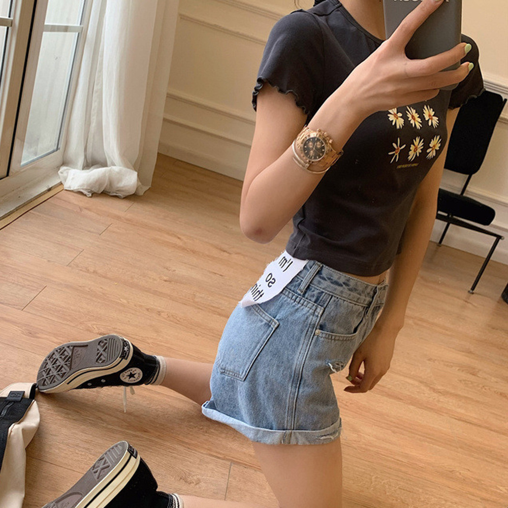 Áo croptop cotton họa tiết hoa cúc xinh xắn cho nữ