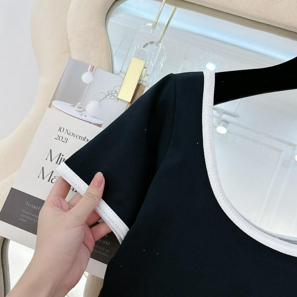 Jum Body Cổ Tròn Ngắn Tay Phối Viền Siêu Hách Dáng Diện Đi Biển