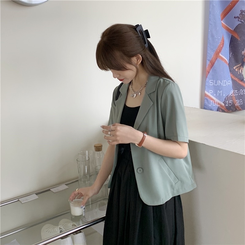 Áo khoác ngắn tay dáng ngắn blazer 5 màu dễ phối ngày hè | BigBuy360 - bigbuy360.vn