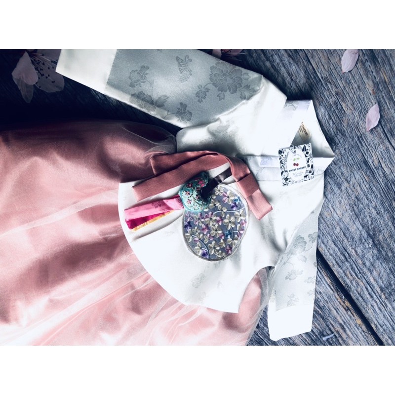 Hanbok cho bé