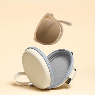 Kính mát gọng nhựa có thể gấp lại tiện lợi