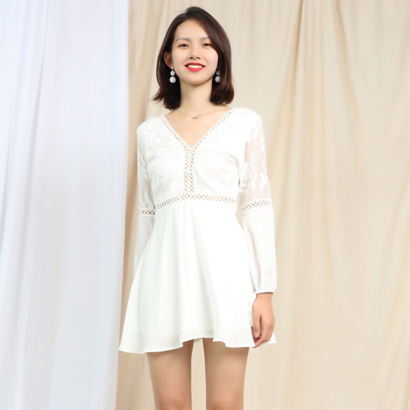 FREESHIP ĐƠN 99K_ Đầm tay dài cổ chữ V phối ren hoa thời trang cho nữ | BigBuy360 - bigbuy360.vn