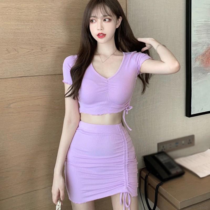 Bộ Áo Thun Ngắn Tay Cổ Chữ V Kèm Chân Váy Mini Xinh Xắn Dành Cho Nữ