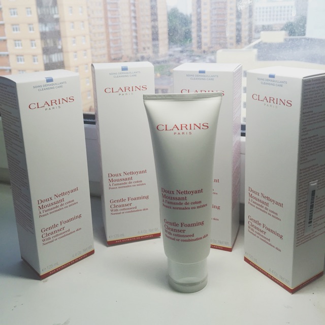 Sữa rửa mặt Clarins cho da thường và hỗ hợp