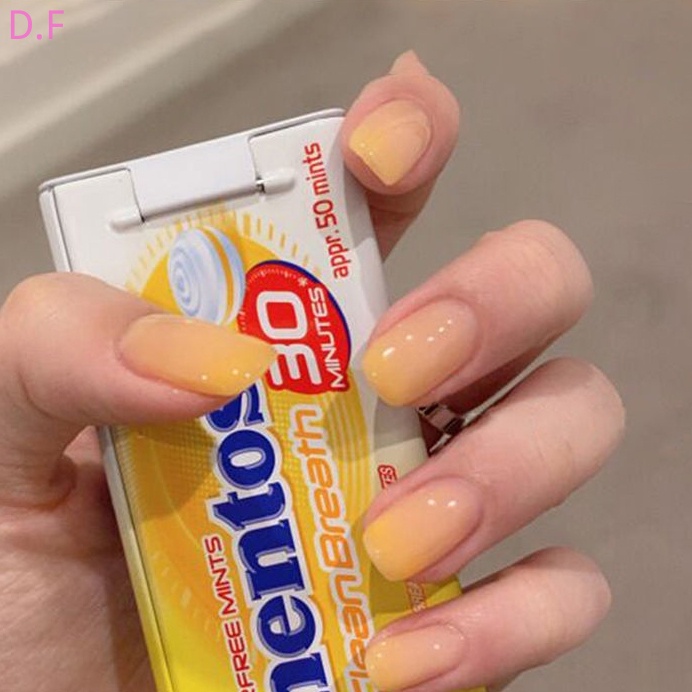 Sơn Móng Tay Latex Màu Trắng Sữa Chuyên Dùng Cho Cửa Hàng