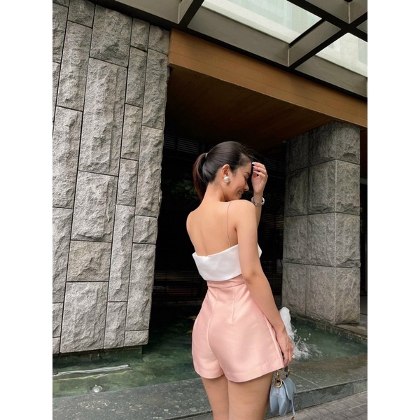 Jumpsuit short 2 dây kèm tag đá