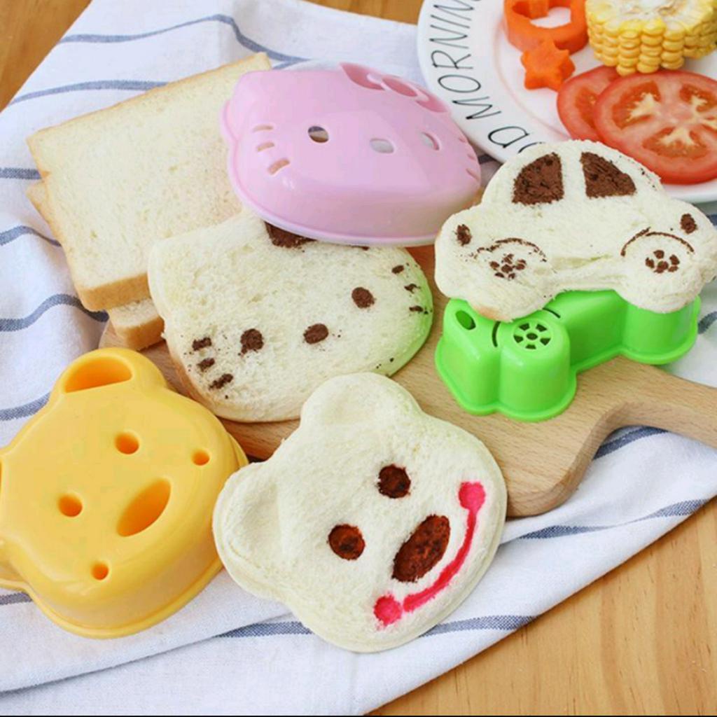 Khuôn bento ép cắt bánh mì sandwich nhiều hình gấu, mèo, xe, trái tim