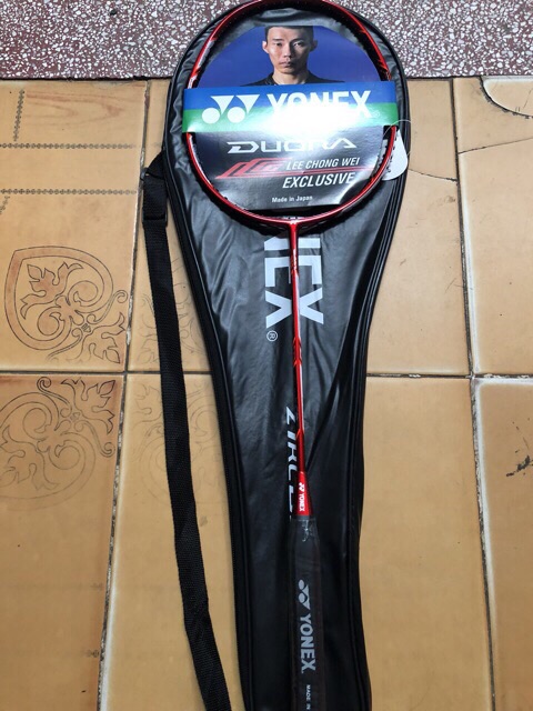 Vợt cầu lông Yonex tặng 1 lần căng cước